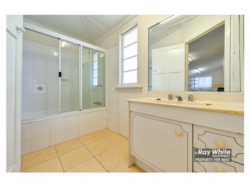 170 Elphinstone Street, Berserker QLD 4701