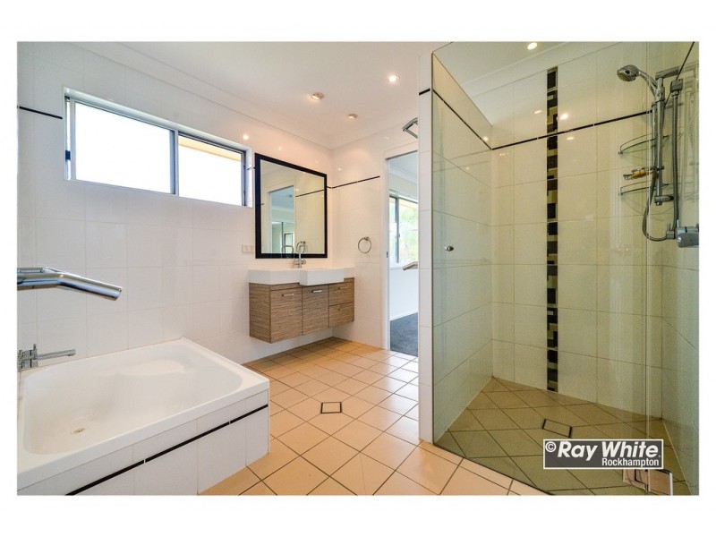 34 Scott Street, Kawana QLD 4701