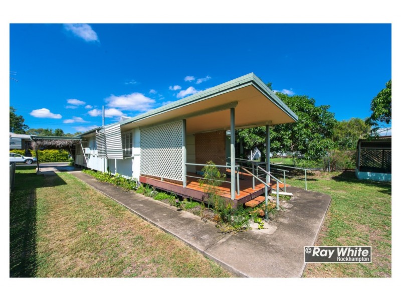 25 Lauga Street, Park Avenue QLD 4701