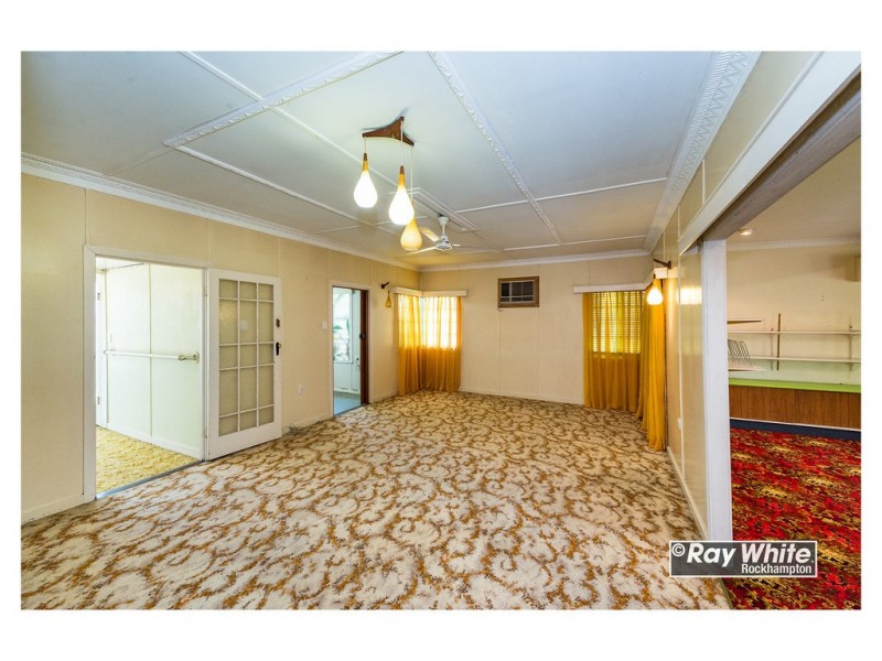 25 Lauga Street, Park Avenue QLD 4701