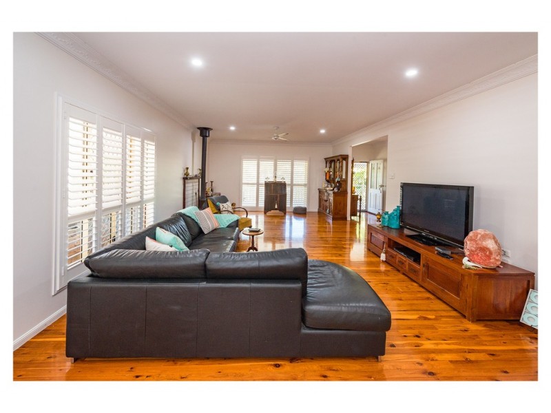 7 Constance Avenue, Rockyview QLD 4701
