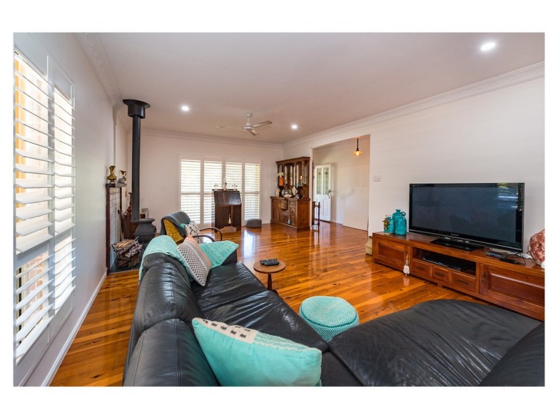 7 Constance Avenue, Rockyview QLD 4701