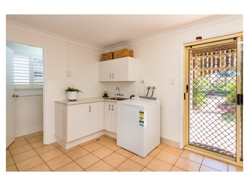 7 Constance Avenue, Rockyview QLD 4701
