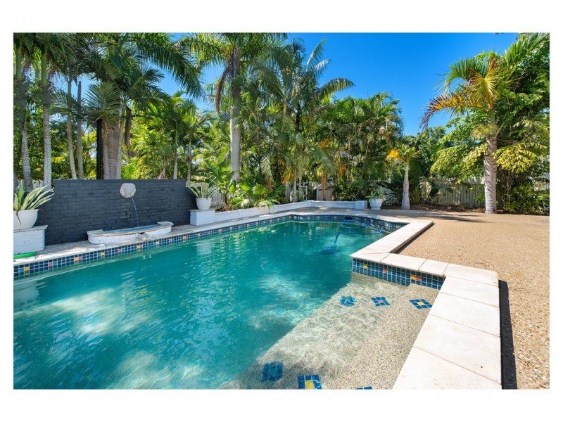 7 Constance Avenue, Rockyview QLD 4701