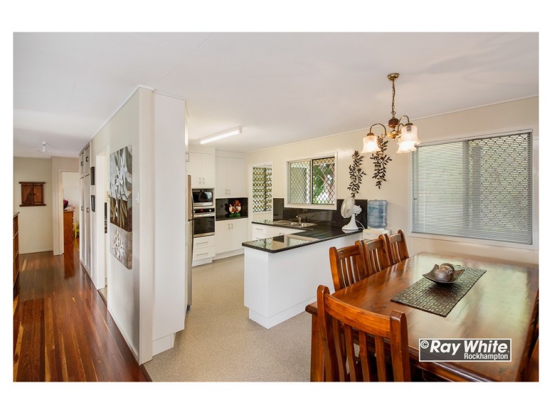 36 Cowap Street, Park Avenue QLD 4701