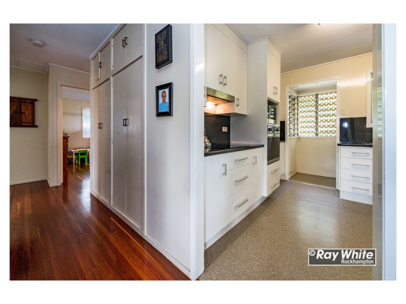 36 Cowap Street, Park Avenue QLD 4701