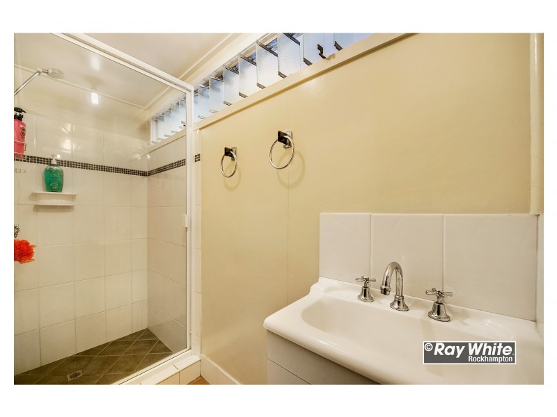 36 Cowap Street, Park Avenue QLD 4701