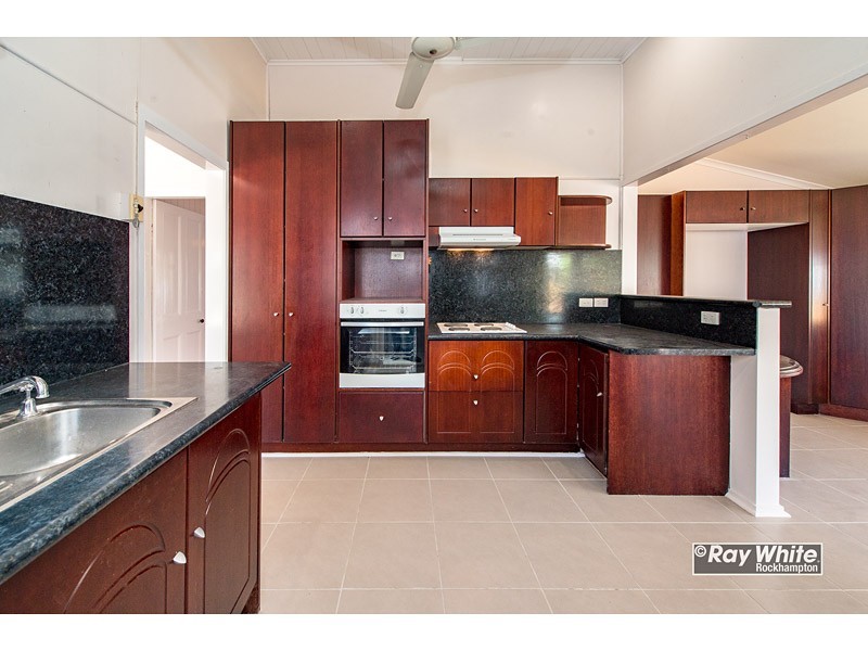 73 Main Street, Park Avenue QLD 4701