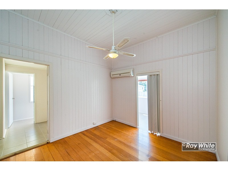 73 Main Street, Park Avenue QLD 4701