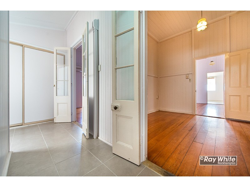 73 Main Street, Park Avenue QLD 4701