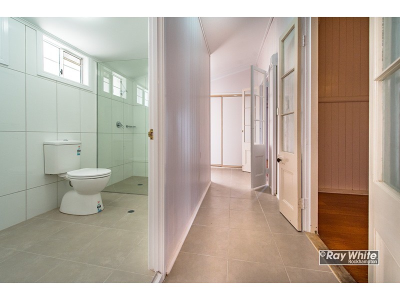 73 Main Street, Park Avenue QLD 4701