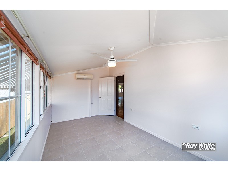 73 Main Street, Park Avenue QLD 4701