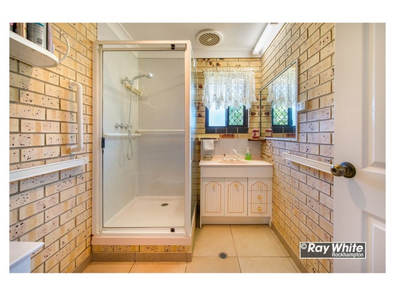 89 Emu Park Road, Nerimbera QLD 4701