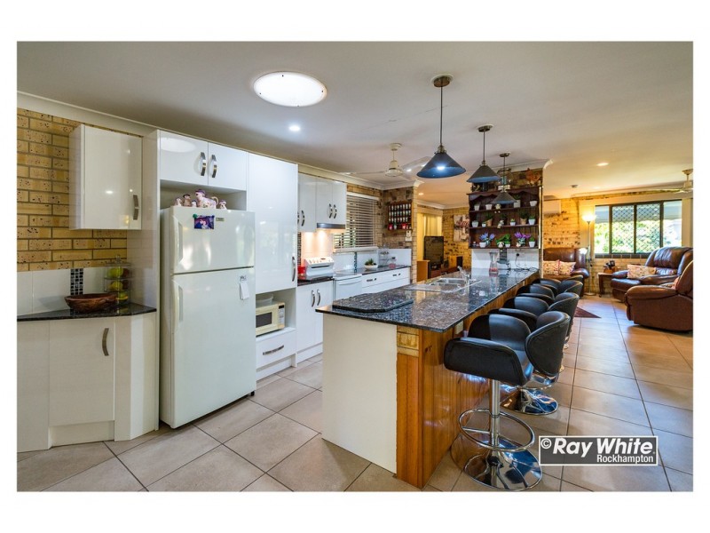 89 Emu Park Road, Nerimbera QLD 4701