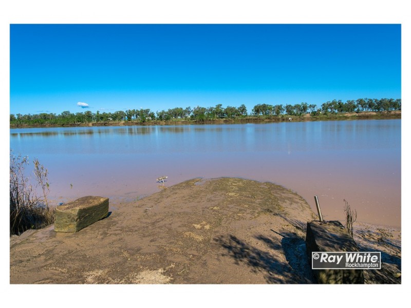 89 Emu Park Road, Nerimbera QLD 4701