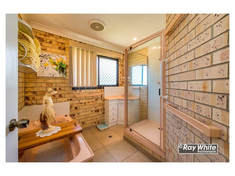 89 Emu Park Road, Nerimbera QLD 4701