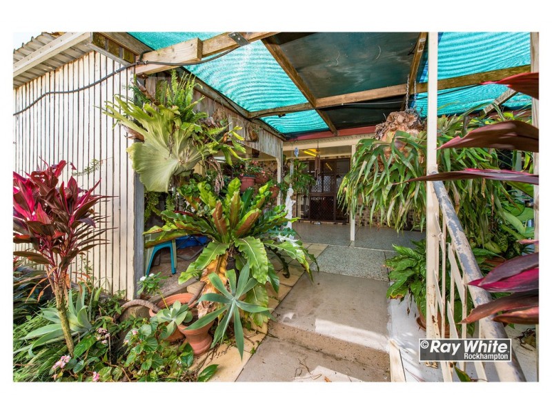 89 Emu Park Road, Nerimbera QLD 4701