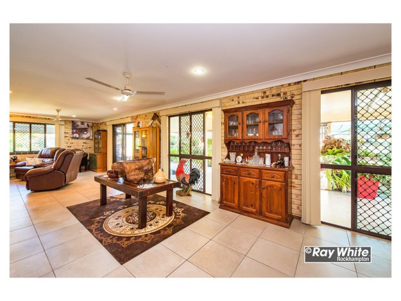 89 Emu Park Road, Nerimbera QLD 4701