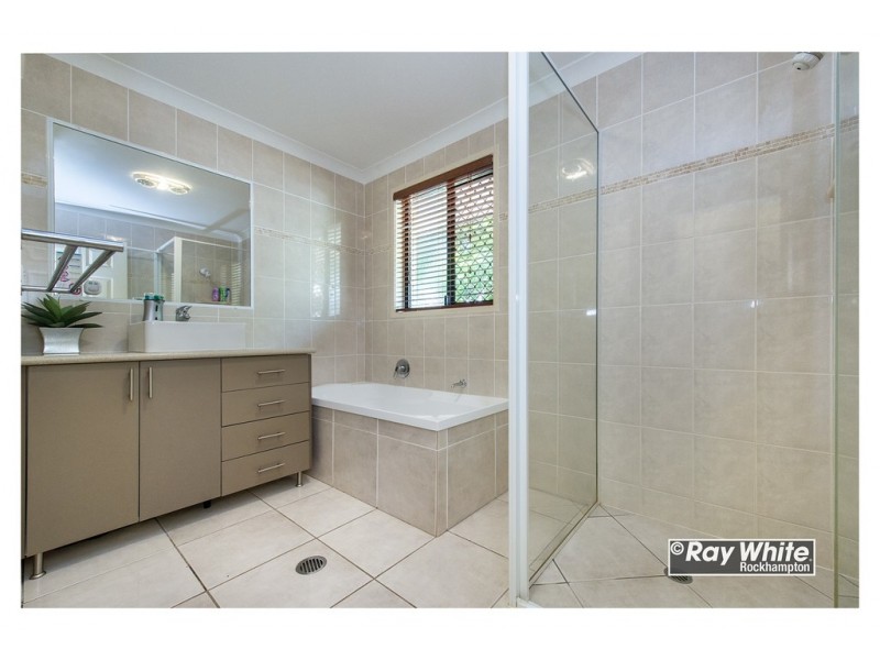 6 Connemara Drive, Kawana QLD 4701