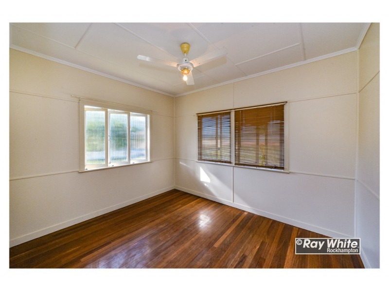 31 Glencoe Street, The Range QLD 4700