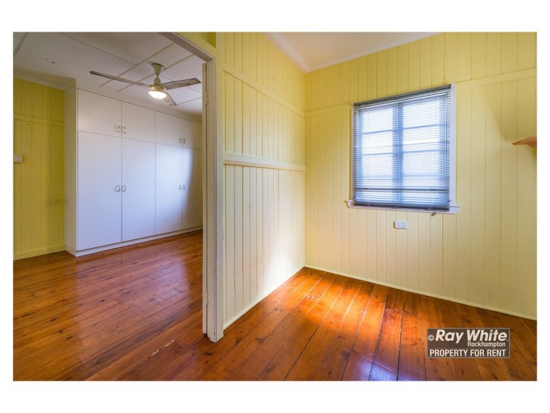 10 Cowap Street, Park Avenue QLD 4701