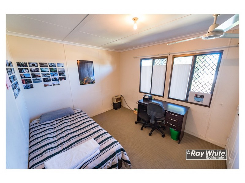 17 Harriette Street, Park Avenue QLD 4701