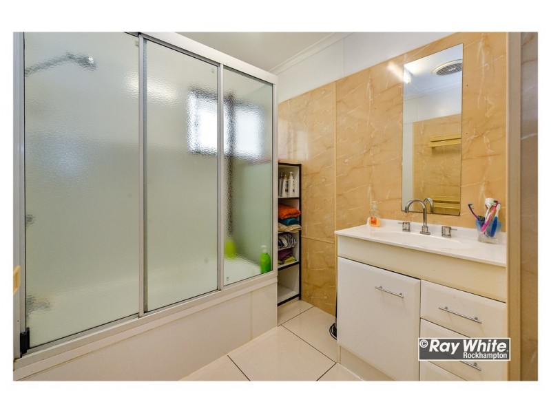 17 Harriette Street, Park Avenue QLD 4701