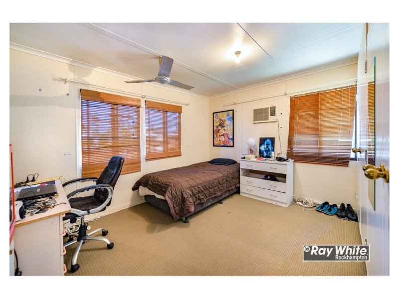 17 Harriette Street, Park Avenue QLD 4701