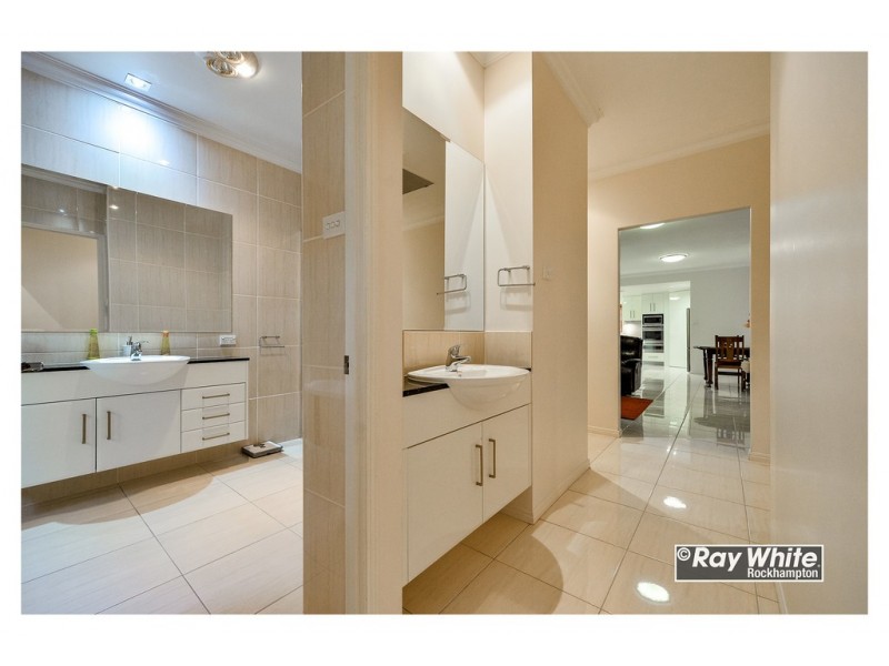 17 Constantia Crescent, Frenchville QLD 4701