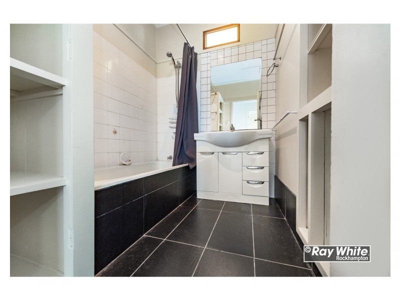 10 Buckle Street, Park Avenue QLD 4701