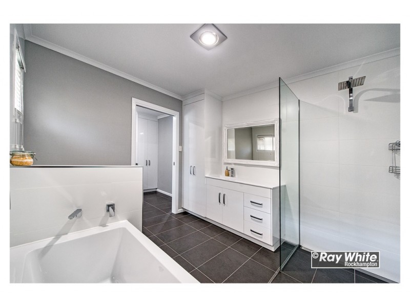 7 Whiteley Street, Frenchville QLD 4701