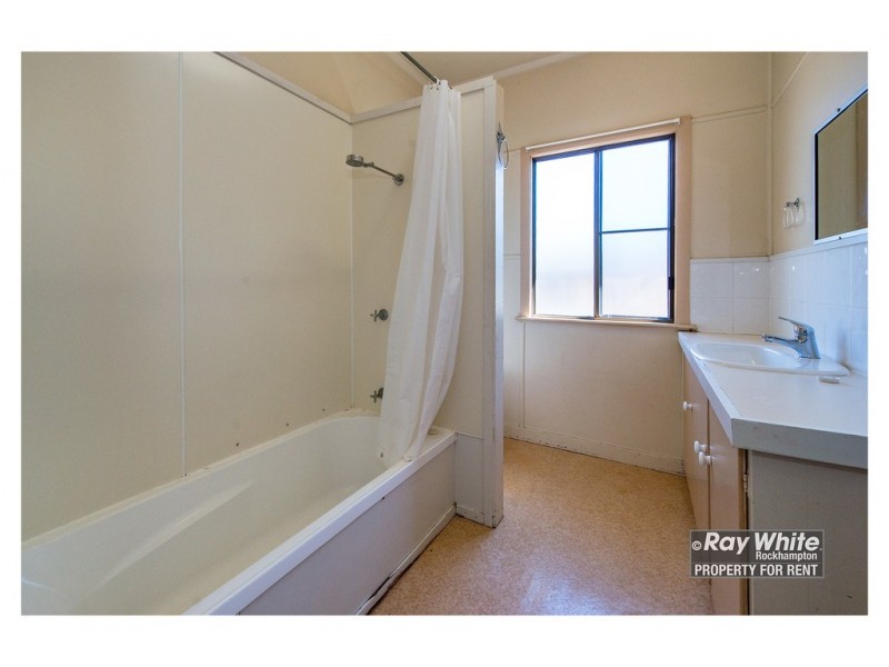 143 Mostyn Street, Berserker QLD 4701