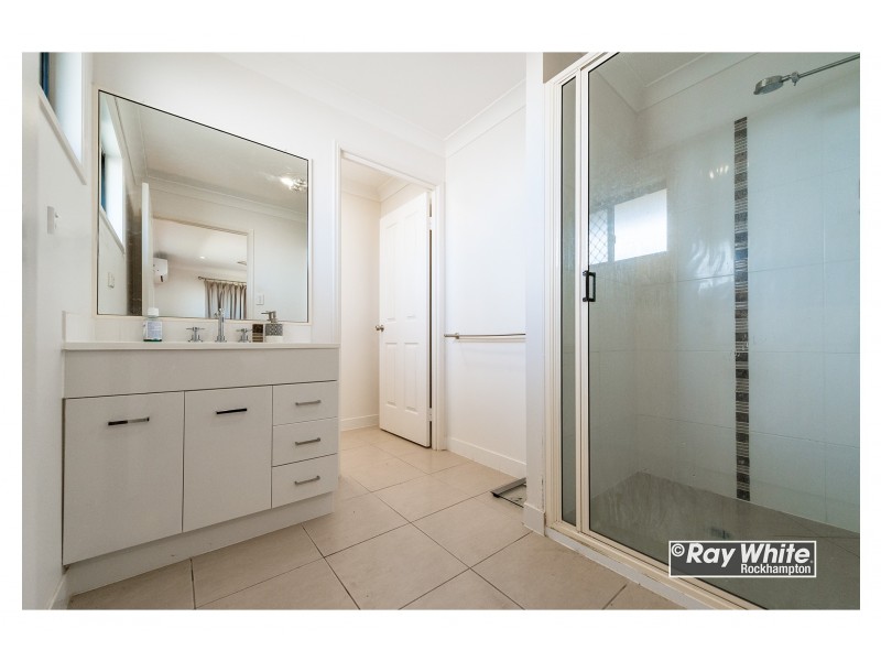 5 Thomas Street, Gracemere QLD 4702