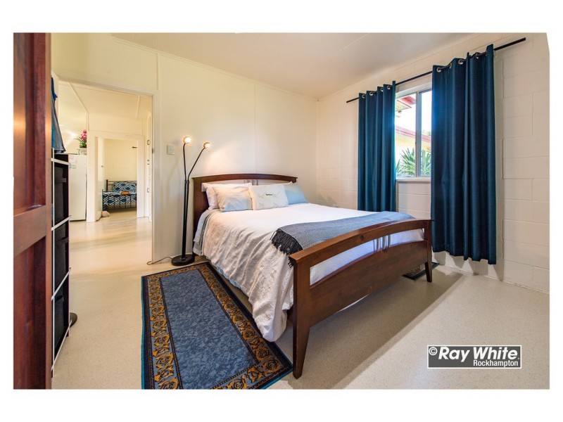 7 Taylor Street, Keppel Sands QLD 4702