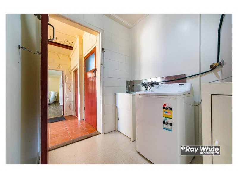 7 Taylor Street, Keppel Sands QLD 4702