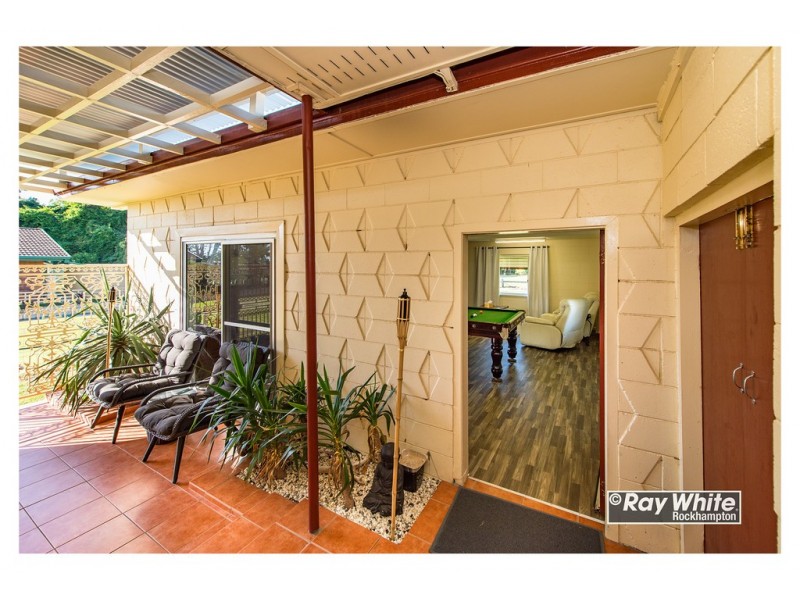 7 Taylor Street, Keppel Sands QLD 4702