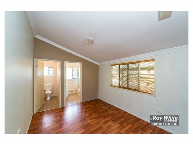 42 Hinchliff Street, Kawana QLD 4701