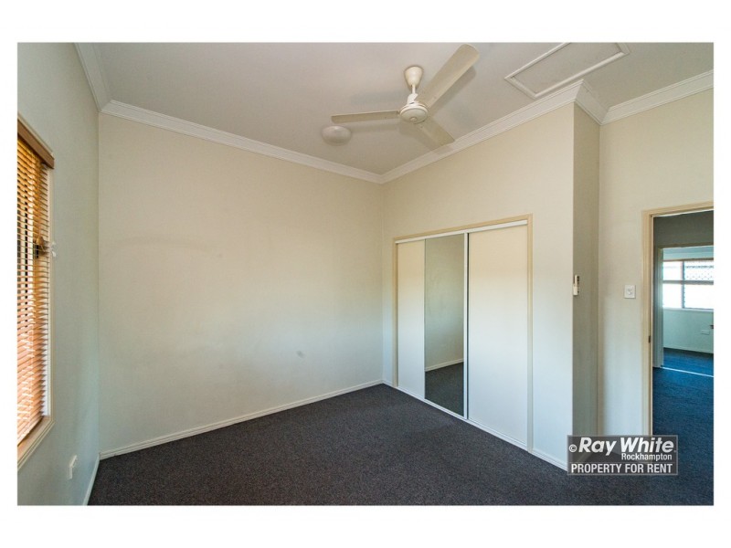 42 Hinchliff Street, Kawana QLD 4701