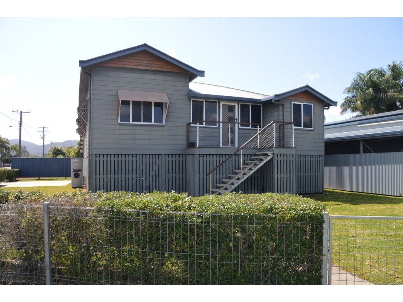 42 Hinchliff Street, Kawana QLD 4701