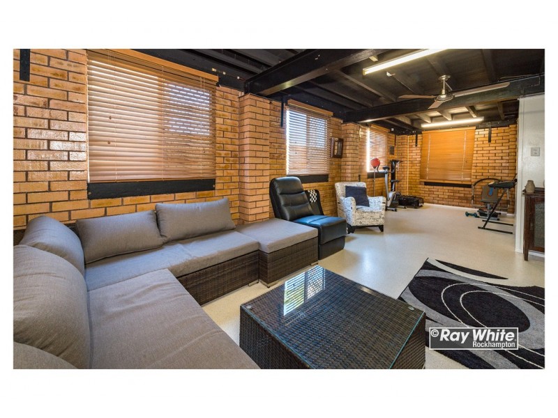 29 Hardy Avenue, Park Avenue QLD 4701