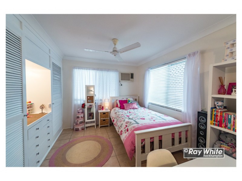 29 Hardy Avenue, Park Avenue QLD 4701