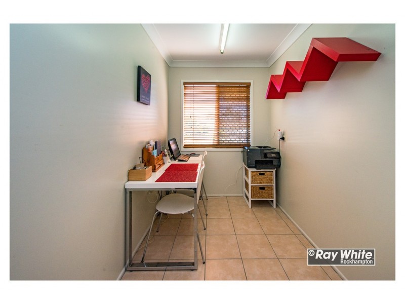 29 Hardy Avenue, Park Avenue QLD 4701