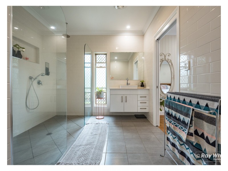 18 Hartley Street, Wandal QLD 4700