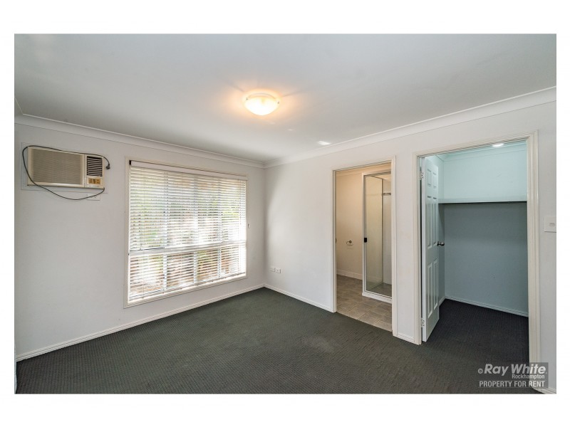 8 Riley Drive, Gracemere QLD 4702