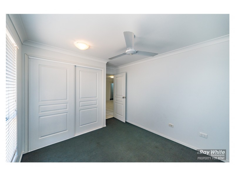 8 Riley Drive, Gracemere QLD 4702