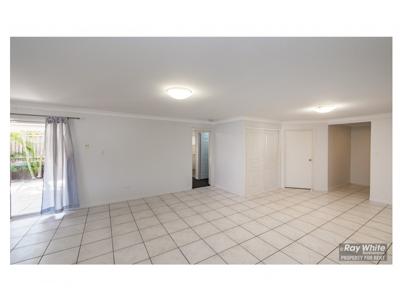 8 Riley Drive, Gracemere QLD 4702