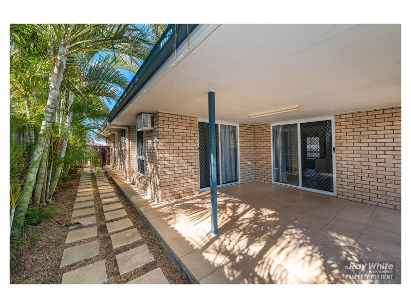 8 Riley Drive, Gracemere QLD 4702
