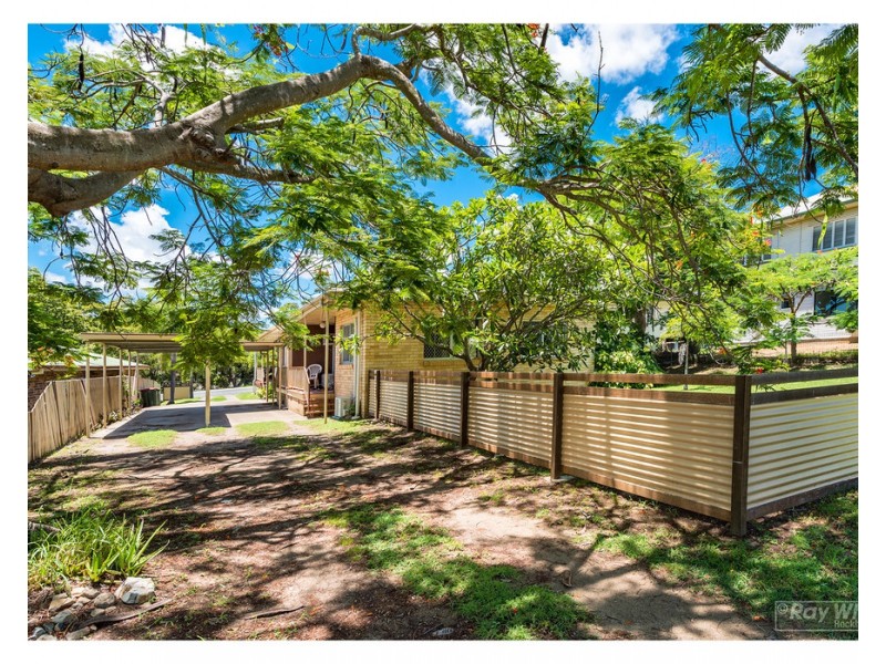 2/200 Archer Street, The Range QLD 4700