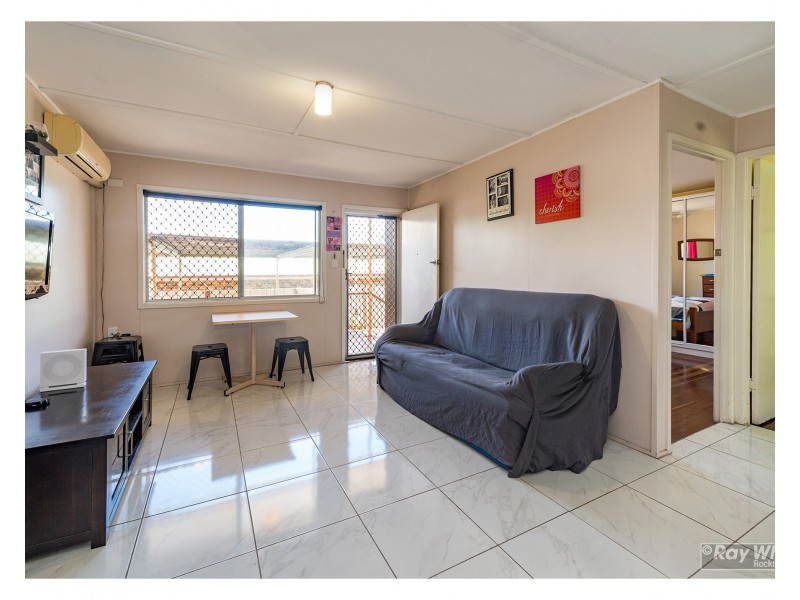 2/200 Archer Street, The Range QLD 4700