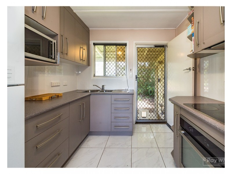 2/200 Archer Street, The Range QLD 4700